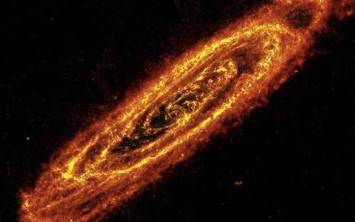 在欧洲航天局拍摄的照片中，仙女座星系灿如霓虹。